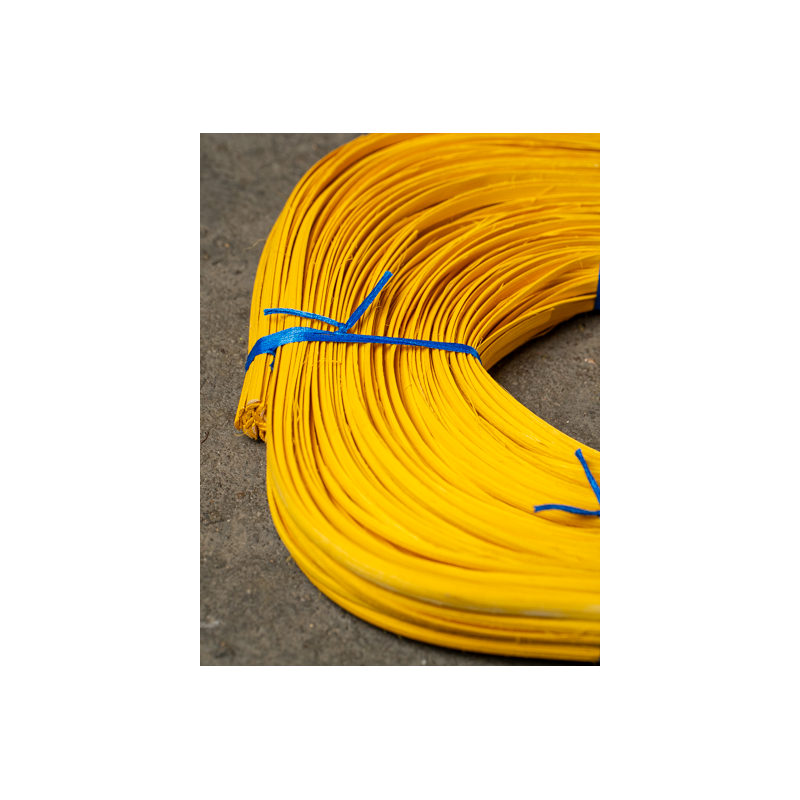 Yellow flat oval core